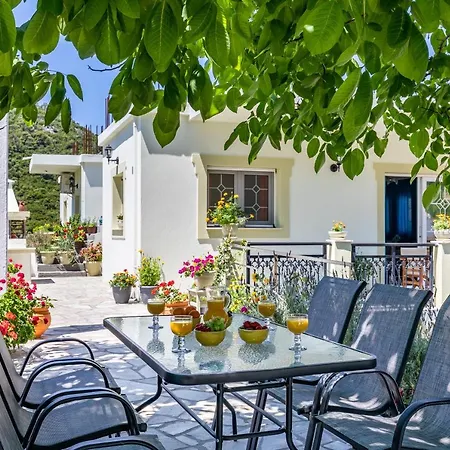 Casa Mia - 5 Min From Stafilos Beach Skopelos Town Exterior photo
